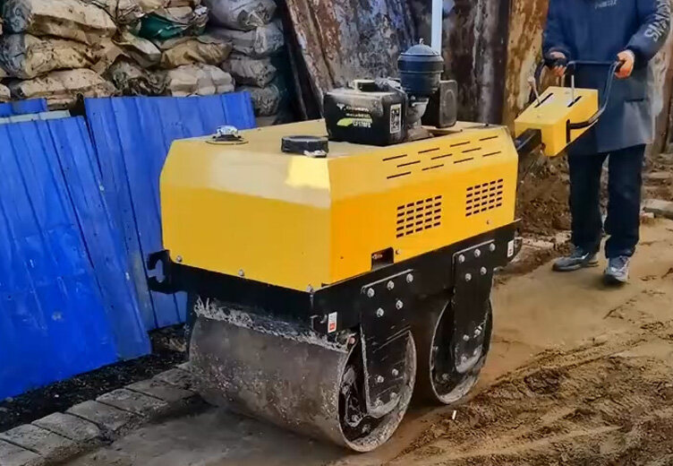 手扶压路机施工案例