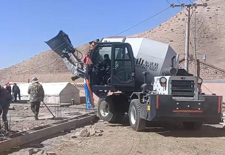 自上料搅拌车施工案例