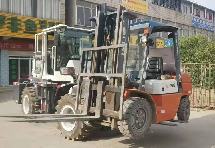 越野叉车施工案例